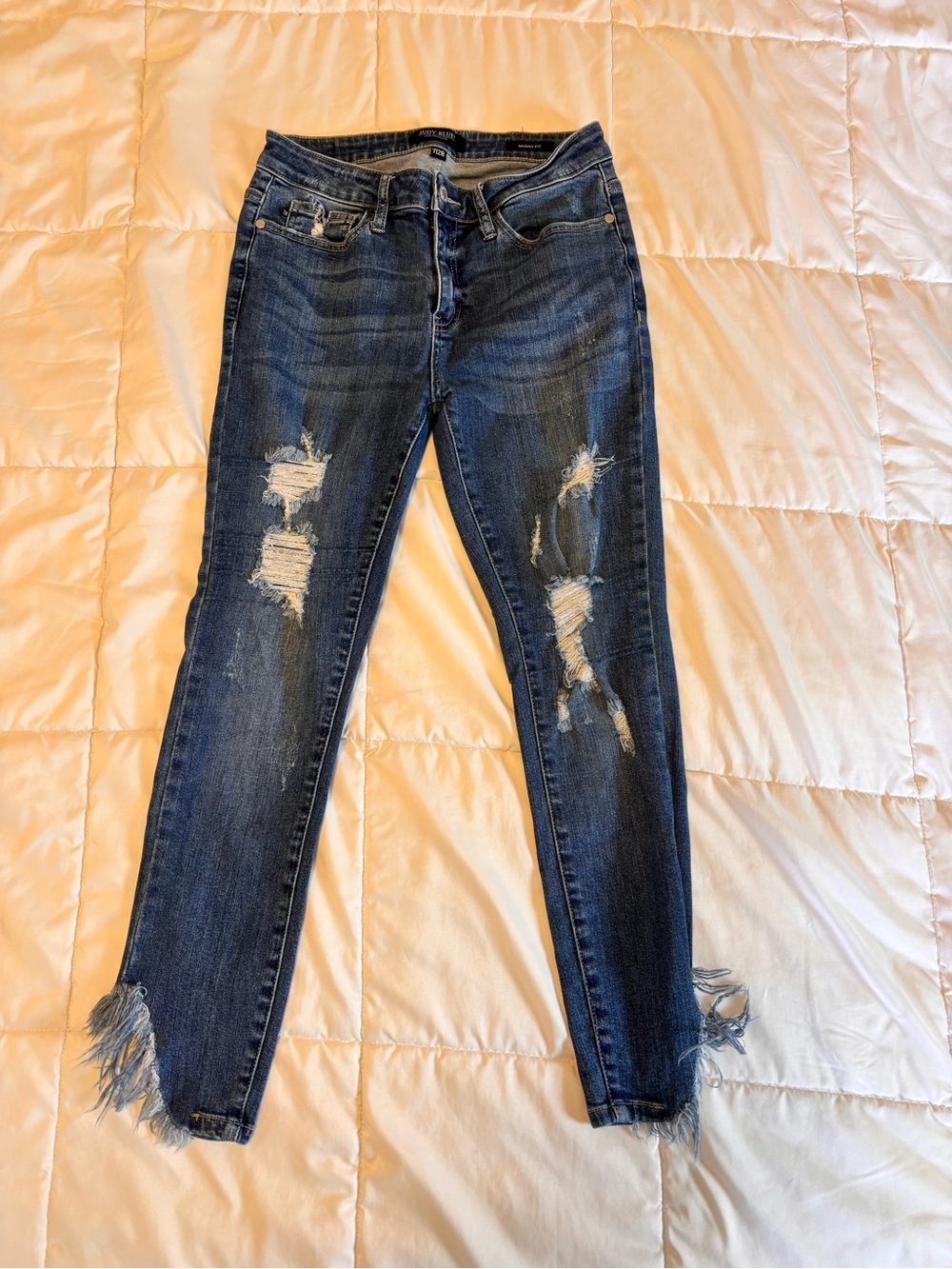 Judy Blue Medium Dark Blue Distressed Skinny Jeans with Frayed Hem